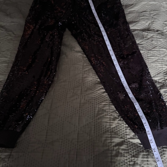 NWOT Alice + Olivia Black Sequin Pants Size 2 - Picture 8 of 9